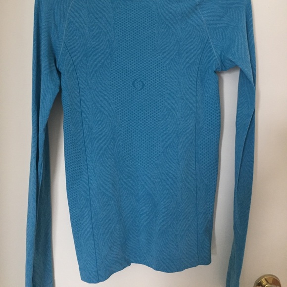 ⚡️SALE⚡️Long sleeve running shirt - Picture 3 of 4